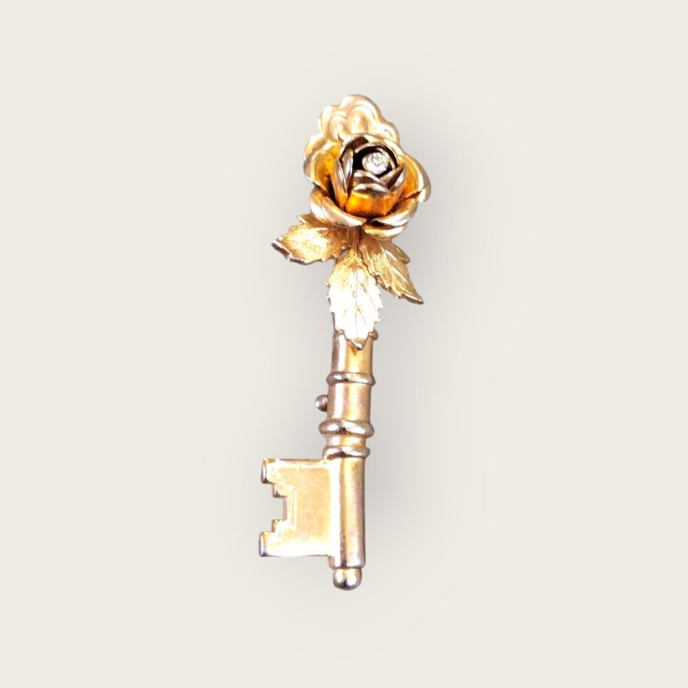Rose and Skeleton Key Brooch Rose Gold Color